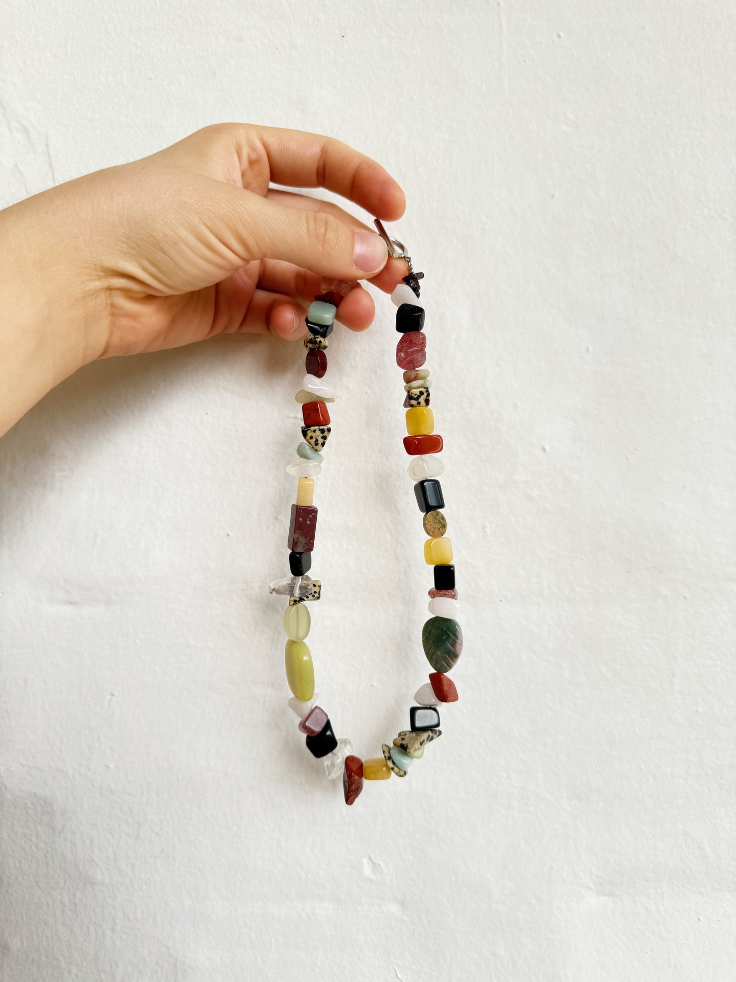 COLLAR EN ESENCIA SIETE CHAKRAS