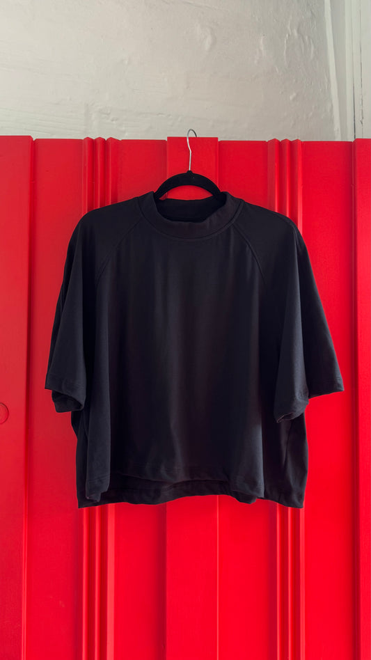 CAMISETA ESPACIO NEGRA