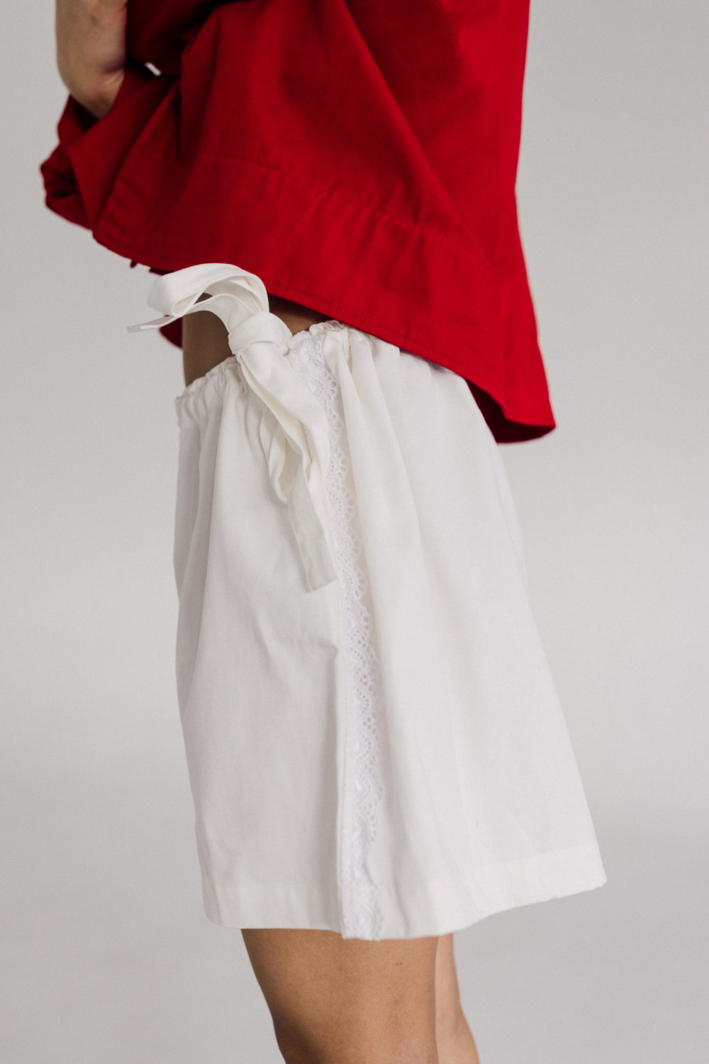 SHORT VÍNCULO CREMA