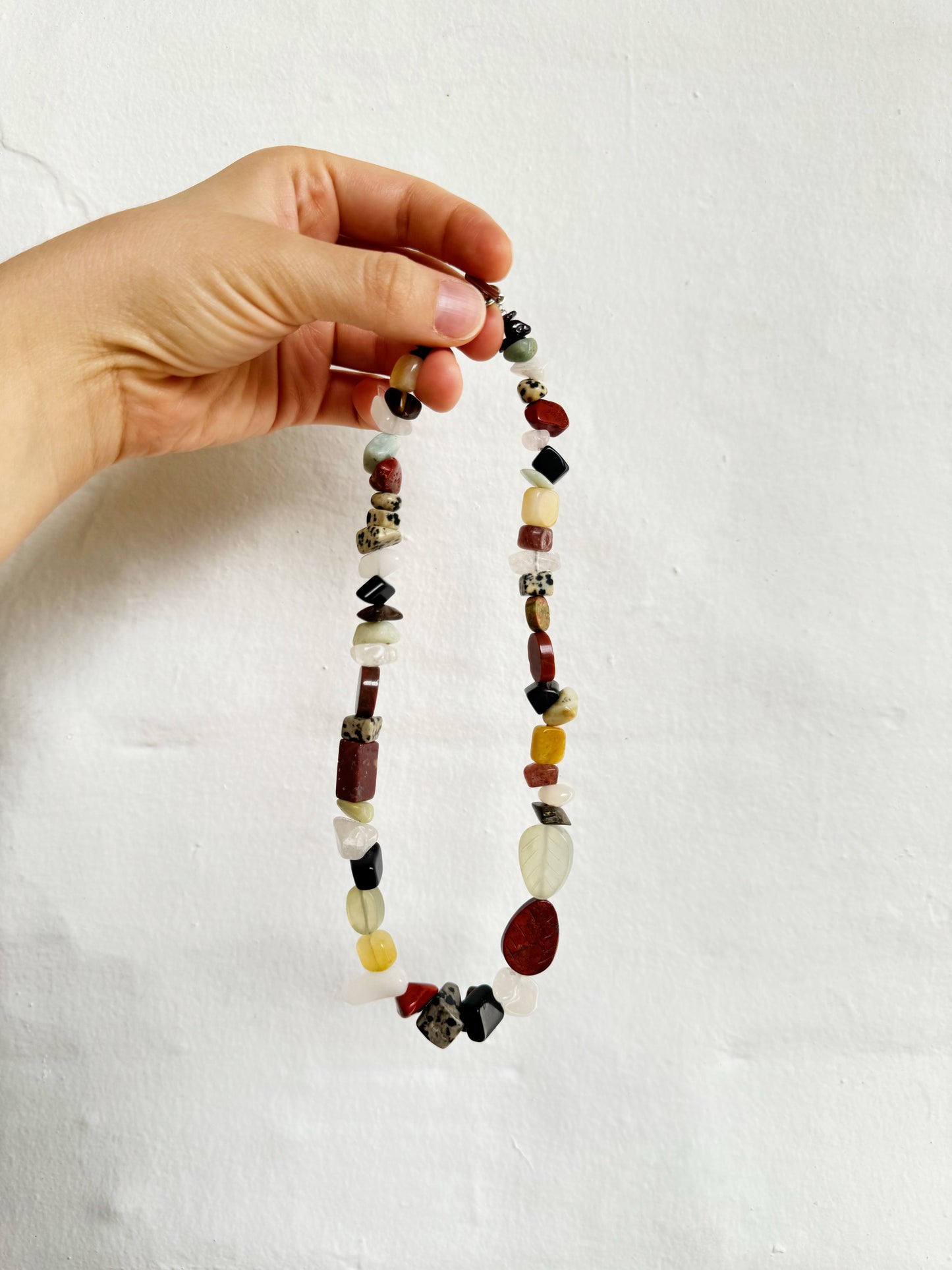 COLLAR EN ESENCIA SIETE CHAKRAS