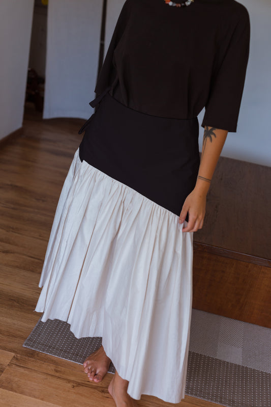 FALDA EL PRESENTE NEGRO/CREMA *hecho bajo pedido*